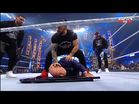 Roman Reigns despide y ataca brutalmente a Paul Heyman – WWE Smackdown 17/12/2021 (En Español)
