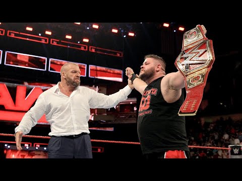 Kevin Owens captures the Universal Championship: Raw, Aug. 29, 2016