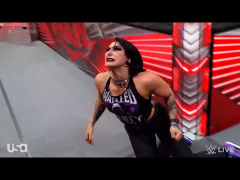 Raquel Rodriguez destroys Rhea Ripley – WWE RAW 7/31/2023