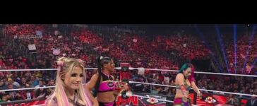 Alexa Bliss Bianca Belair & Asuka vs Local Opponents – WWE Raw 8/29/22